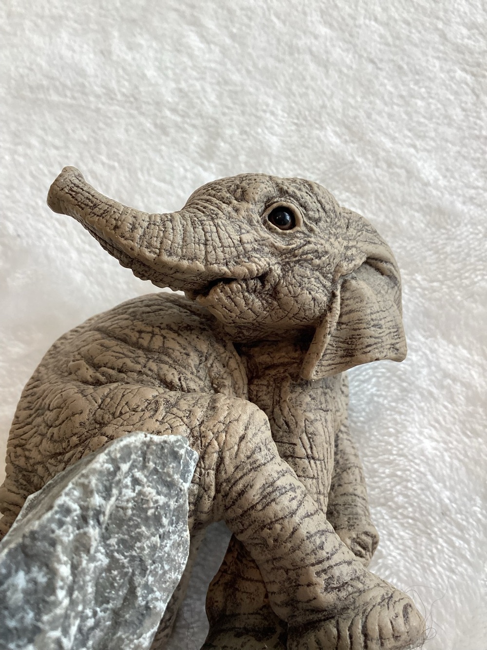 Vintage The Herd Elephant Martha Carey Elephant Story and Stone 1998 Mali 3220